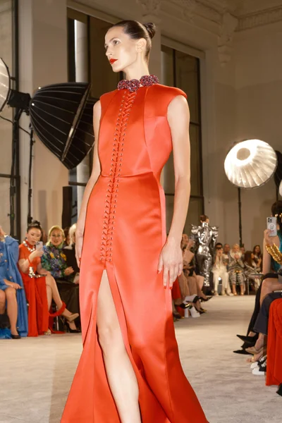 Look 24